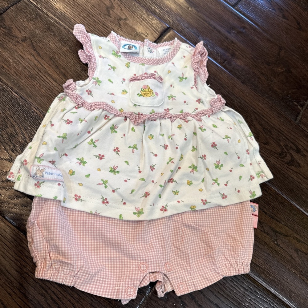 Vintage 2002 Peter rabbit outfit Gingham Embroidery 0-3 Months